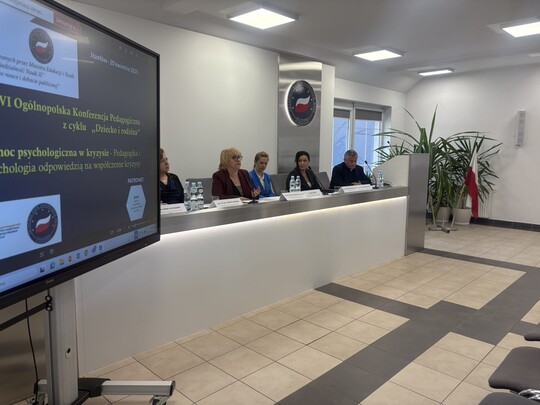 VI Ogólnopolska Konferencja Pedagogiczna z cyklu „Dziecko i rodzina” pt.: Pomoc psychologiczna w kryzysie – Pedagogika i Psychologia odpowiedzią na współczesne kryzysy